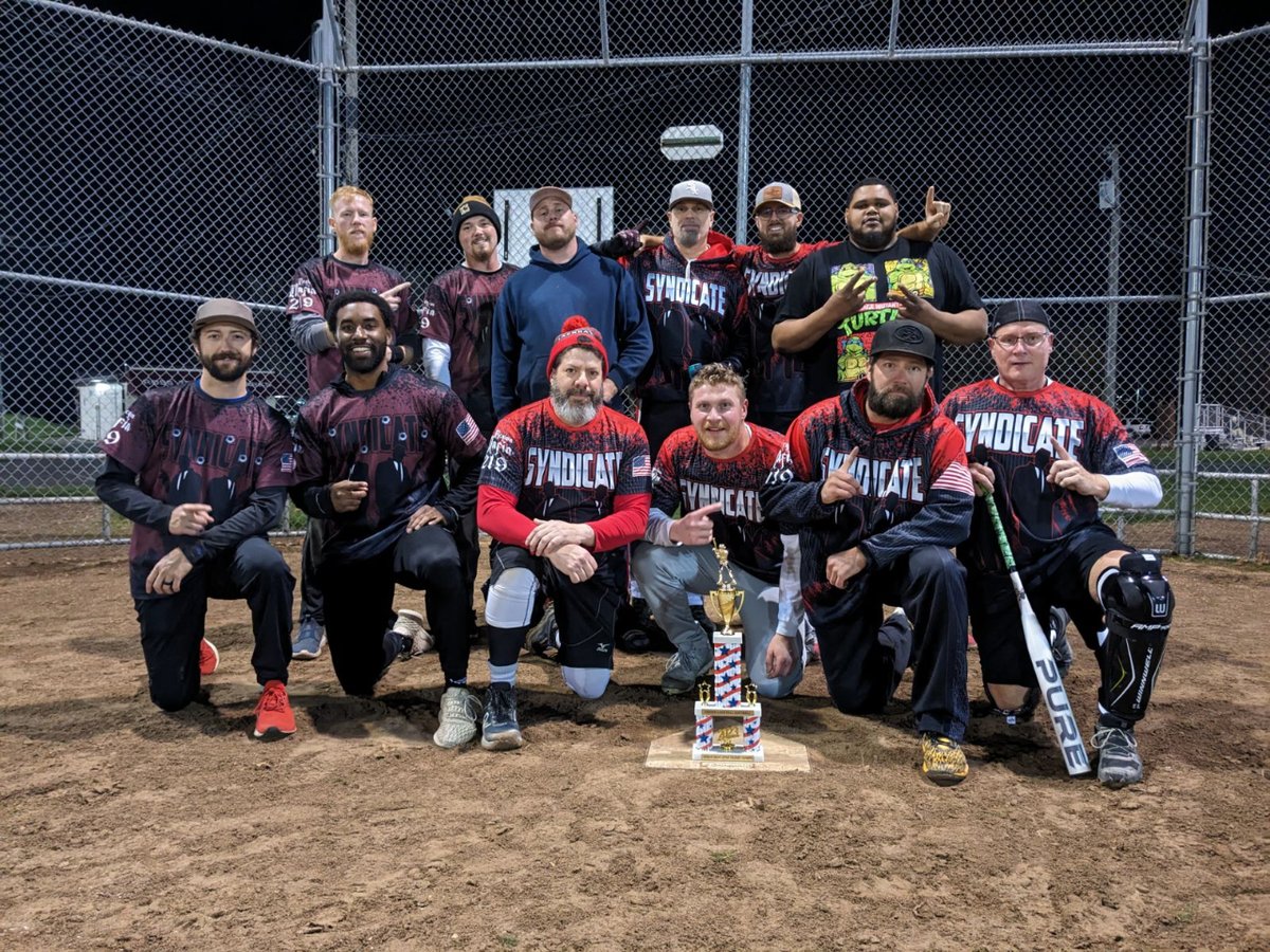 🚨Reppin a Pure Bat- Check out our affiliate Perry Byers and his team, Syndicate. 🔥Coming in hot at the fall league championship 13-0! Between summer and fall league their record was 37-1🥎 Congrats guys! #slowpitch #pureis4thepeople #swingpure #softball #purefire