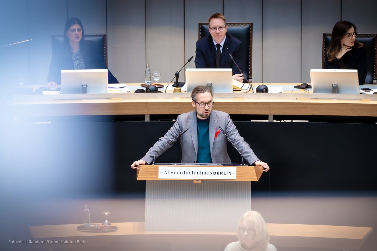 Ob #Klimakrise oder Pandemie – die Schwarze Null &amp; die #Schuldenbremse haben den Realitätstest nicht bestanden – sie muss jetzt umfassend reformiert werden. 
Alle demokratischen Fraktionen im <a href="/AGH_Berlin/">Abgeordnetenhaus von Berlin</a> unterstützen Ihren Kurs, <a href="/kaiwegner/">Kai Wegner</a>.
Lassen Sie Ihren Worten Tagen folgen!