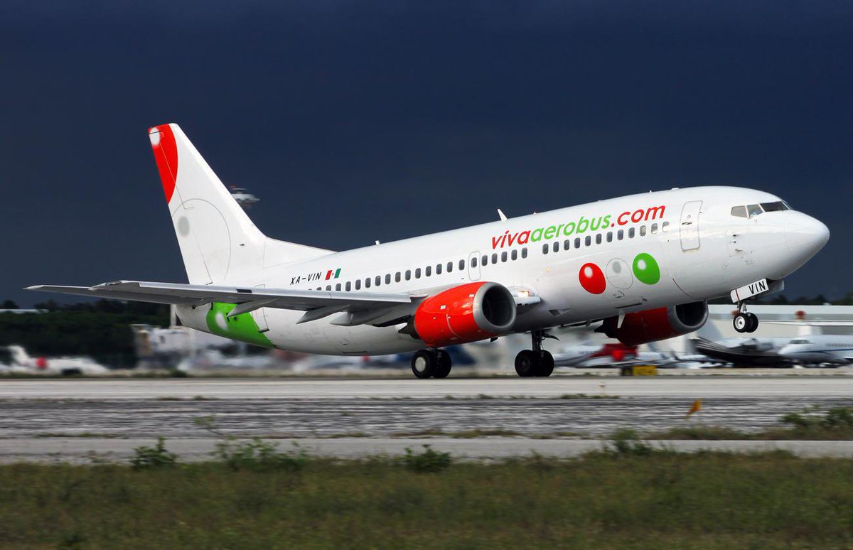 SkystoreMx's tweet photo. #CronicaDelAire El 30 de noviembre de 2006, @VivaAerobus iniciaba operaciones con 2 #Boeing 737-300. Siendo su primera ruta #Monterrey - #Leon. 

¡Felices 17 años de éxito a toda la familia Viva! 🟢⚪️🔴 https://t.co/blDrYwZ3Wn
