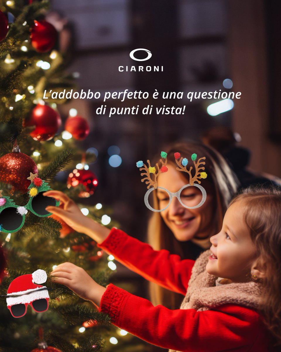 🎄👓 L'addobbo perfetto è una questione di punti di vista!  💬 Hai già fatto l'albero di Natale?  #OtticaCiaroni #WePesaro