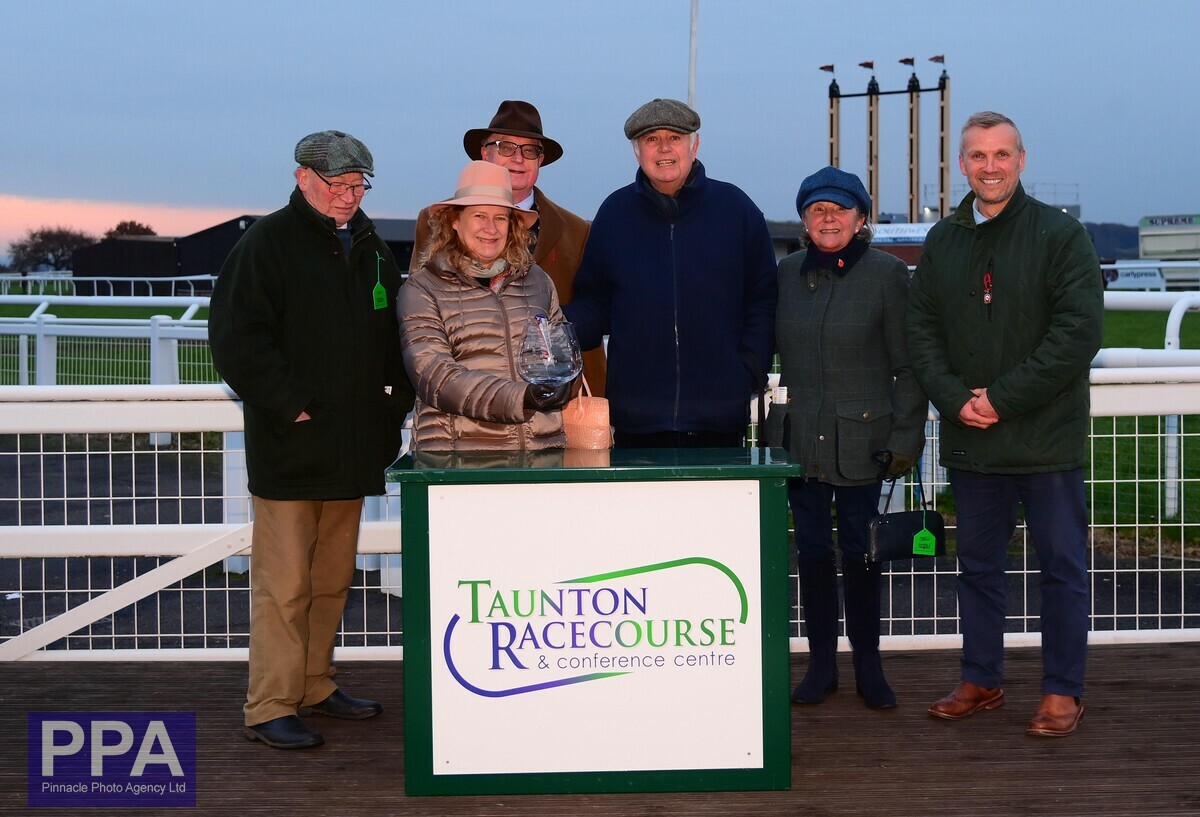 PPA Sports Content (@ppauk) on Twitter photo π - π₯πππ π¦ππ©ππ‘ πͺππ‘π‘ππ₯ -π
Victory for Noble Savage, ridden by <a href="/jordannailor2/">Jordan Nailor</a> and trained by <a href="/NigelTwistonDav/">Nigel Twiston-Davies</a> takes the Festive Fixture 14th December Handicap Hurdle at <a href="/TauntonRacing/">Taunton Racecourse & Conference Centre</a>
<a href="/wmnsport/">WMN Sport</a> <a href="/somlivesport/">Somerset Live Sport</a> <a href="/HiggsonHorses/">Martin Higgs</a> <a href="/WMNHorses/">WMN Horses</a> <a href="/RacingPost/">Racing Post</a> <a href="/RacingTV/">Racing TV</a> π - π₯πππ π¦ππ©ππ‘ πͺππ‘π‘ππ₯ -π
Victory for Noble Savage, ridden by <a href="/jordannailor2/">Jordan Nailor</a> and trained by <a href="/NigelTwistonDav/">Nigel Twiston-Davies</a> takes the Festive Fixture 14th December Handicap Hurdle at <a href="/TauntonRacing/">Taunton Racecourse & Conference Centre</a>
<a href="/wmnsport/">WMN Sport</a> <a href="/somlivesport/">Somerset Live Sport</a> <a href="/HiggsonHorses/">Martin Higgs</a> <a href="/WMNHorses/">WMN Horses</a> <a href="/RacingPost/">Racing Post</a> <a href="/RacingTV/">Racing TV</a>