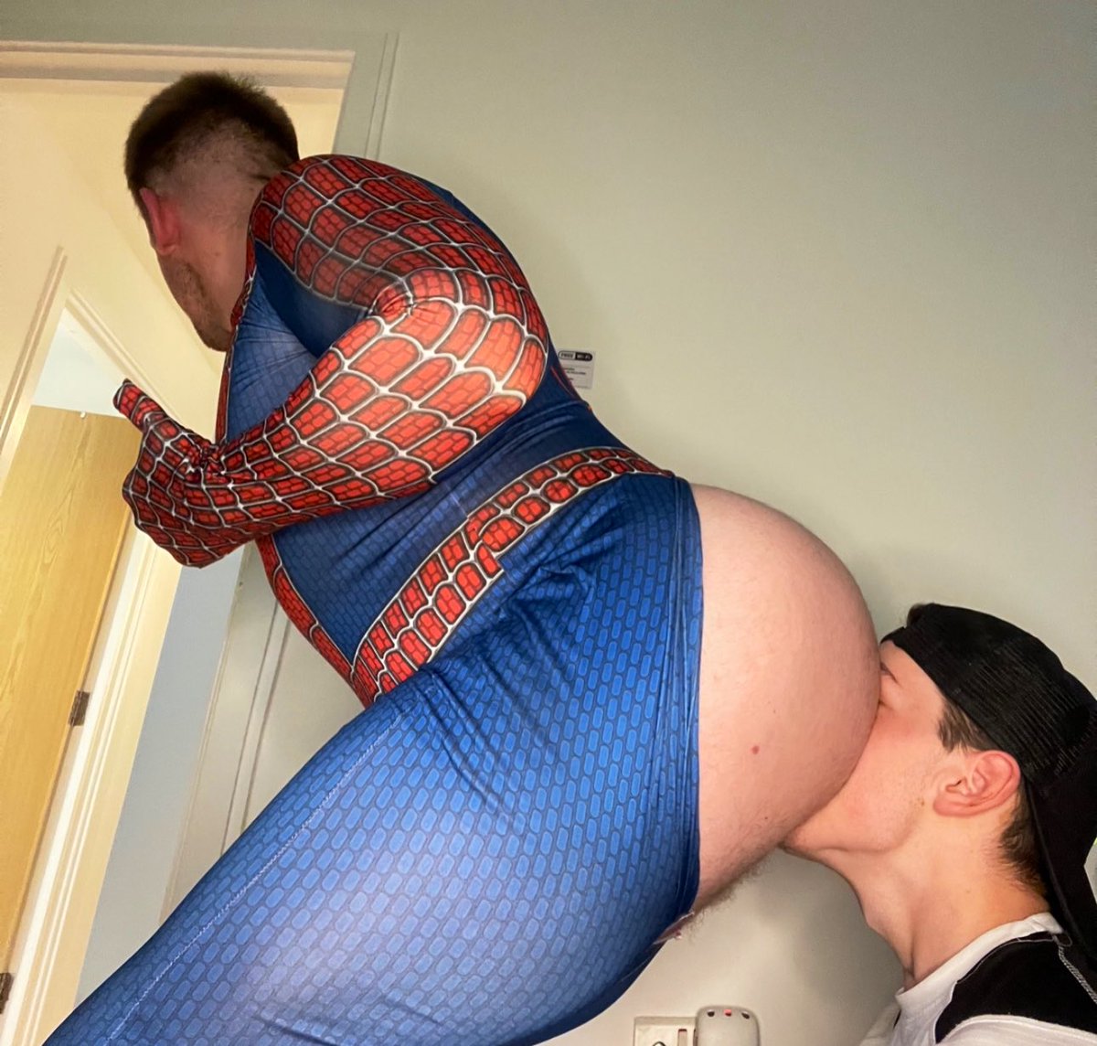 XXXASS15's tweet photo. ASÍ https://t.co/kAES81y4xS
