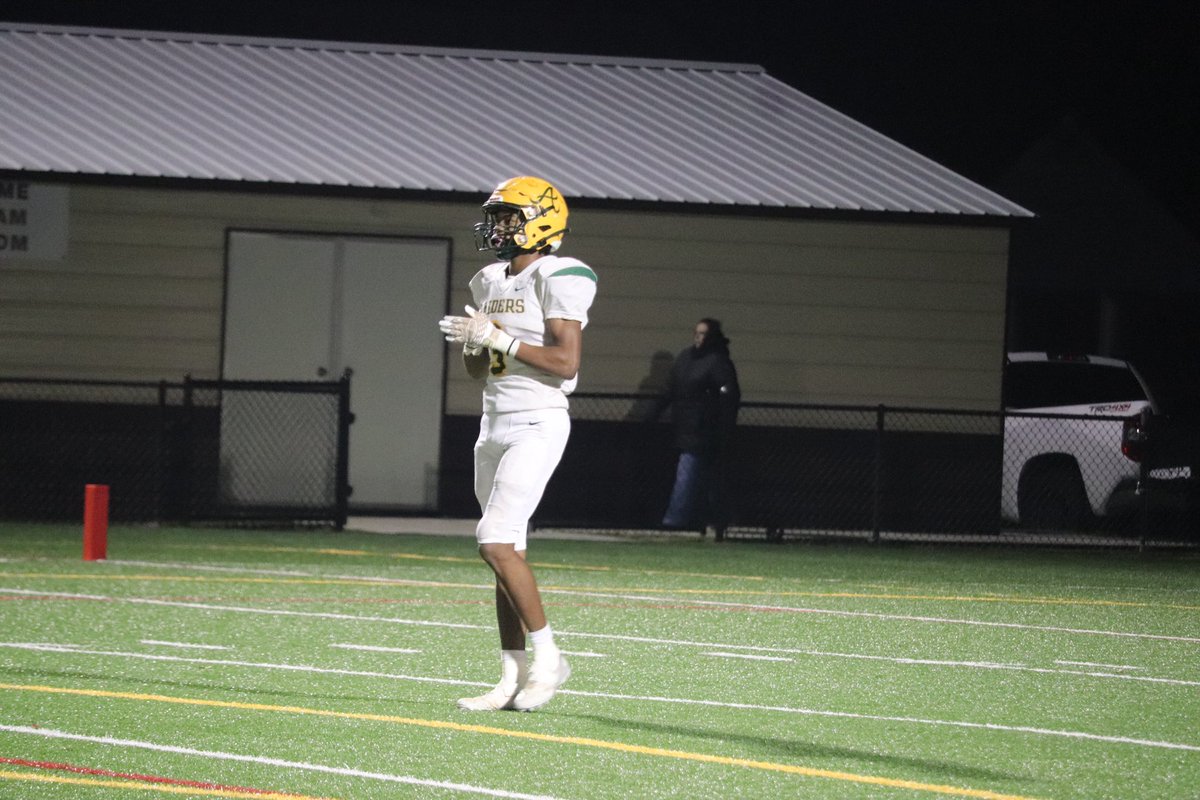 Blessed to receive All Region‼️3️⃣
1st Team Wide Receiver 
1st Team Linebacker 
1st Team Kick Returner
2nd Team All Purpose 
<a href="/CoachRay60/">Coach Ray</a> <a href="/ZiayahnJackson/">Coach Z</a> <a href="/CoachPerryM/">Coach Perry</a> <a href="/iPrefer_Kenny/">Coach Ken 🏈</a> <a href="/CoachTae8/">Coach Williams</a>