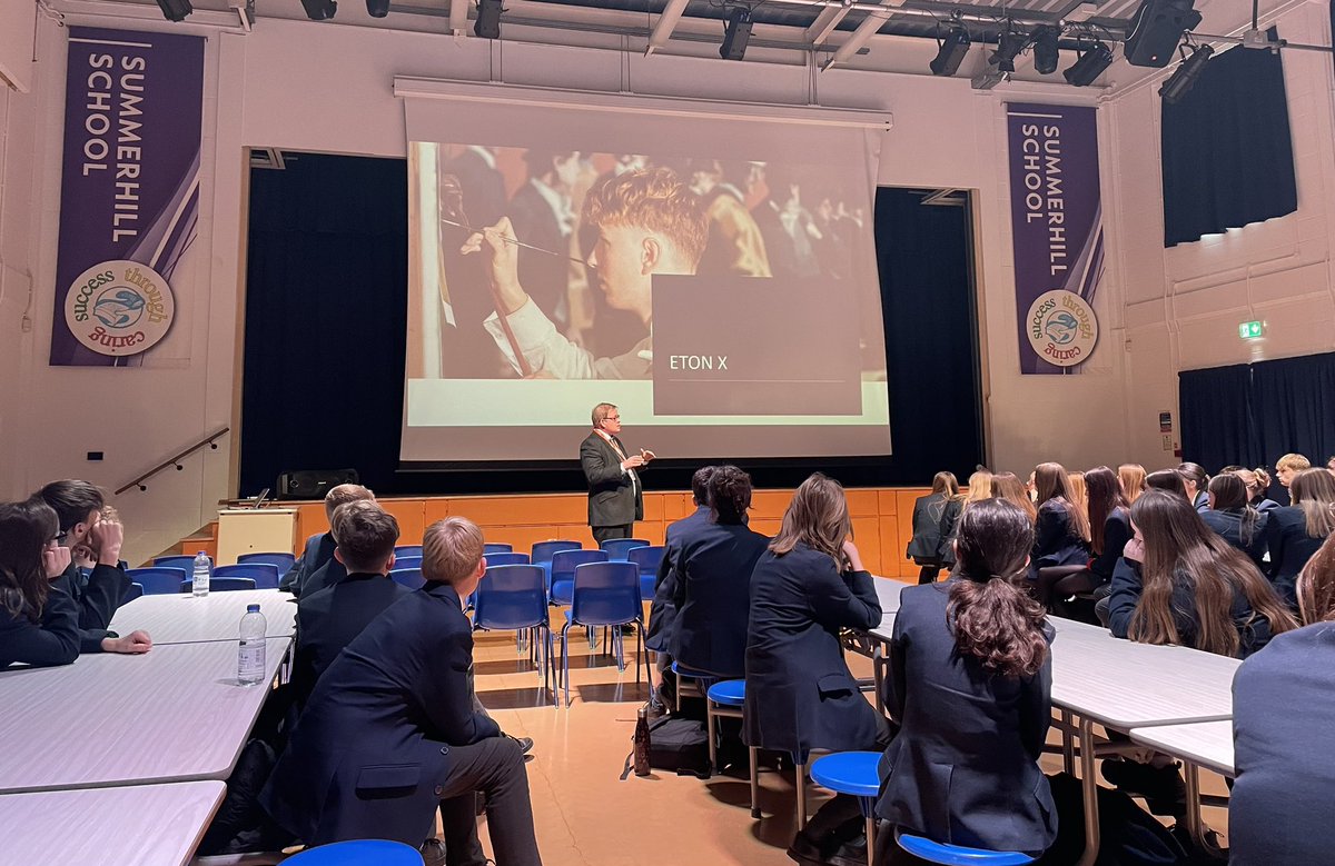 Pleasure and privilege today to welcome Mr Costello from @Eton_College to Summerhill to launch EtonX. It provides a fantastic opportunity for our students to develop skills both academically and for life after Summerhill, with one of the most prestigious schools worldwide 👏