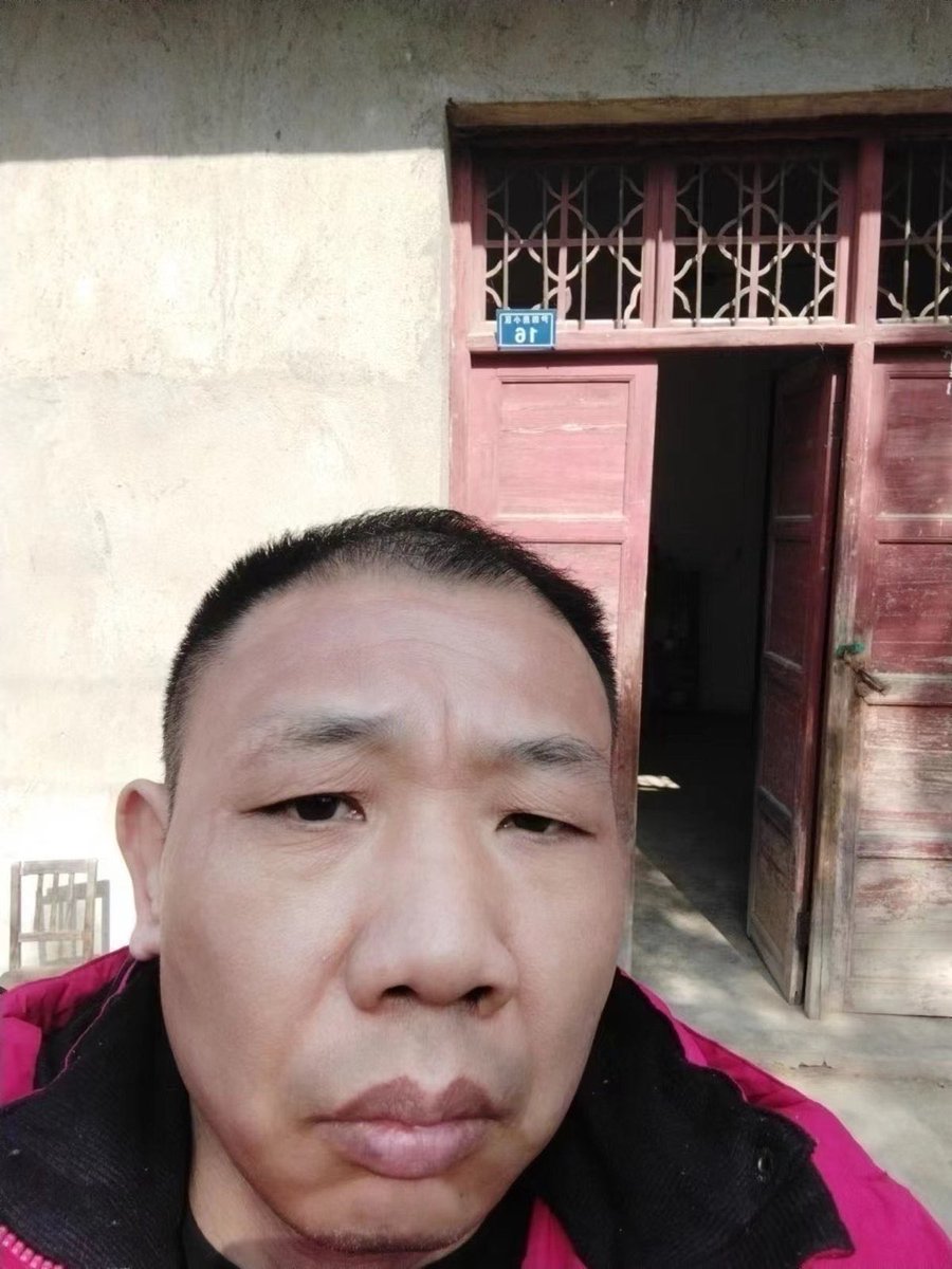 humanright86's tweet photo. 尹旭安还倡导中国政府批准国际人权公约，包括《公民权利和政治权利国际公约》。

由于这些人权倡导，尹旭安自2007年以来曾多次被拘留或监禁。  （资料来源：FRONTLINE DERENDERS）

4/4 https://t.co/dchduY4ckx
