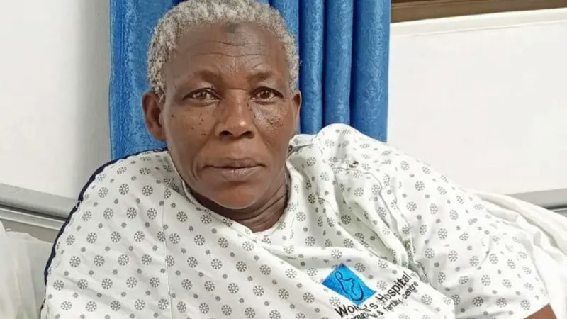 Newzug's tweet image. 70 yr -old Ugandan woman gives birth 2 twins

#SafinaNamukwaya delivered  boy  &amp;amp;  girl via caesarean "We've achieved extraordinary- delivering twins 2 Africa's oldest mother aged 70!" Women's Hospital International &amp;amp;  Fertility Centre  posted on Facebook page

#ThePope #UncleMO