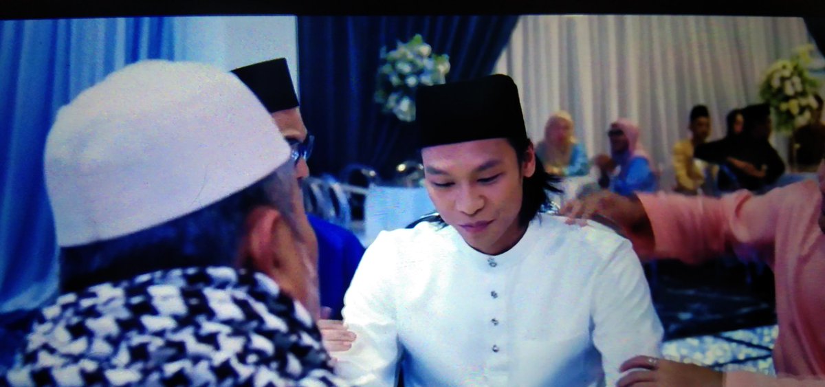 _ayufarahayu_'s tweet photo. Finally... Hepi ending β€οΈβ€οΈ... Jamie get married... Yeaaa. Jamie x duda dah... πππ... #myfamousexboyfriend #teamJamiee #jamieCDC #nadhirnasar https://t.co/IrcH6LTneI