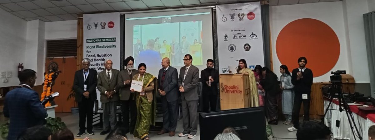 Jyoti_PGR's tweet photo. Presented NWH region research work in #wheat #PGR #powdery mildew during National Seminar # PBFNHSNWH (27-28 November @Shollini University https://t.co/1dw3FOivRJ