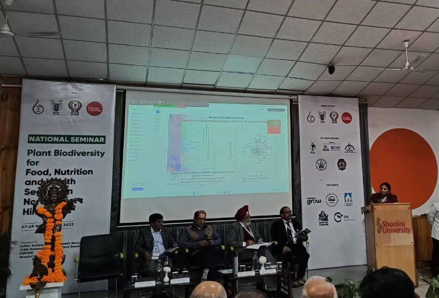 Jyoti_PGR's tweet photo. Presented NWH region research work in #wheat #PGR #powdery mildew during National Seminar # PBFNHSNWH (27-28 November @Shollini University https://t.co/1dw3FOivRJ