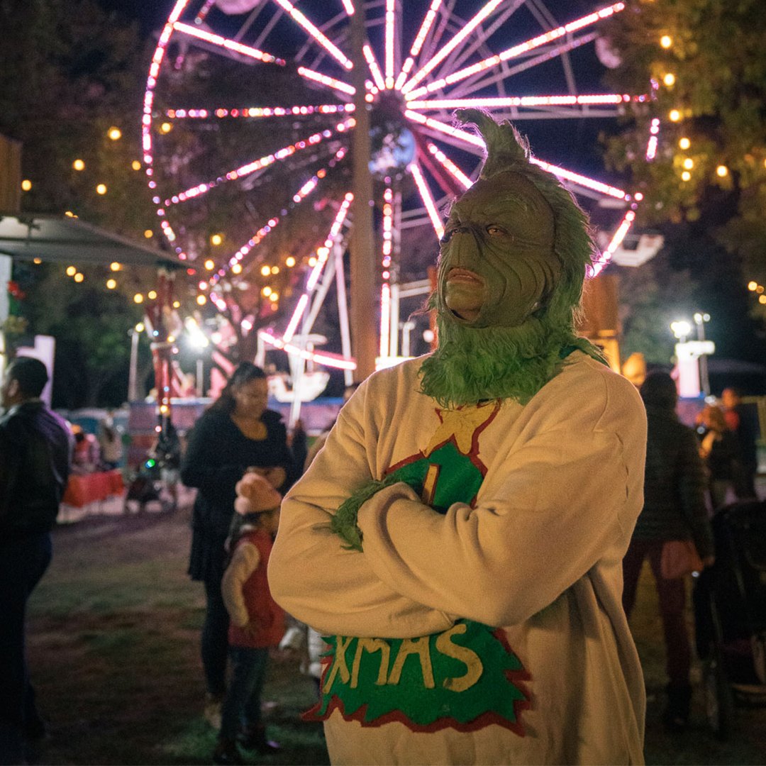 luztopialeon's tweet photo. Quién quiere foto con El Grinch‼️😬😄🤪 Etiqueta al amigo más Grinch que tienes y avísale que ya volvió para tomarse la foto en LUZTOPÍA🌟 Comparte tus mejores momentos📸 con El Grinch y no olvides etiquetarnos😉

Adquiere tus 🎟️ en https://t.co/ZgQM30hSZW o en Taquilla. https://t.co/ijSmtFCulB