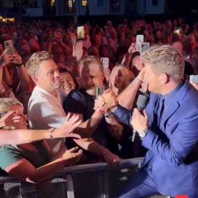 BubleExperience's tweet photo. #NewProfilePic https://t.co/211zyWeZLJ