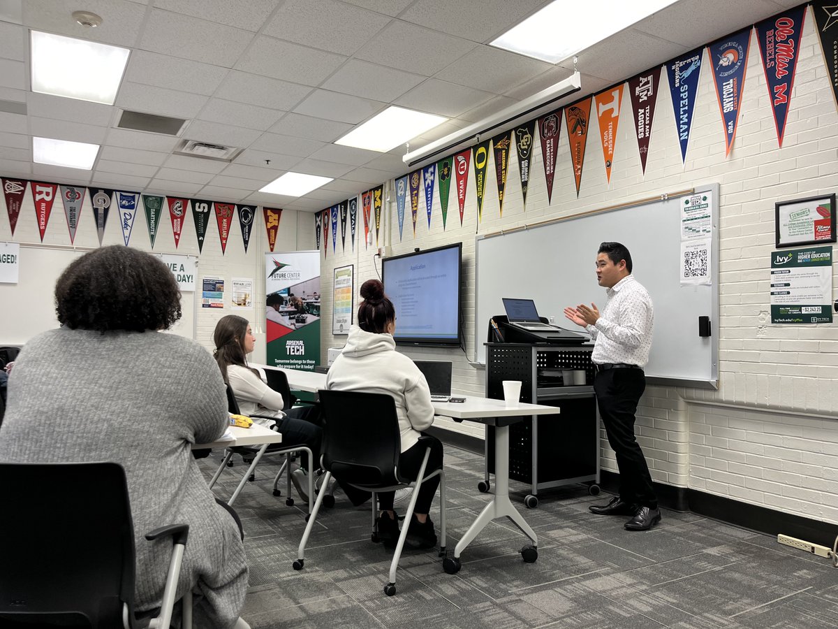 As the Spring scholarship application cycle approaches, Ky visited Arsenal Tech Future Center to connect with the Postsecondary Readiness team. Together we’re collaborating to enhance student readiness, ensuring a seamless and successful scholarship application journey ahead.