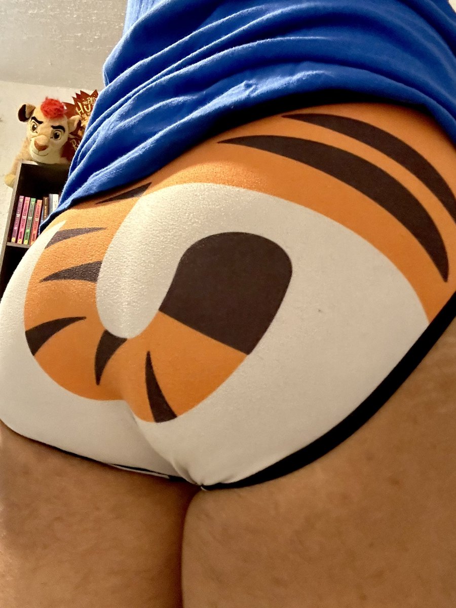 PaddedMax's tweet photo. Today I will be a fierce tiger! 🐯🐯🐯🐅
ROAR!!! https://t.co/d7TvB2VqsG