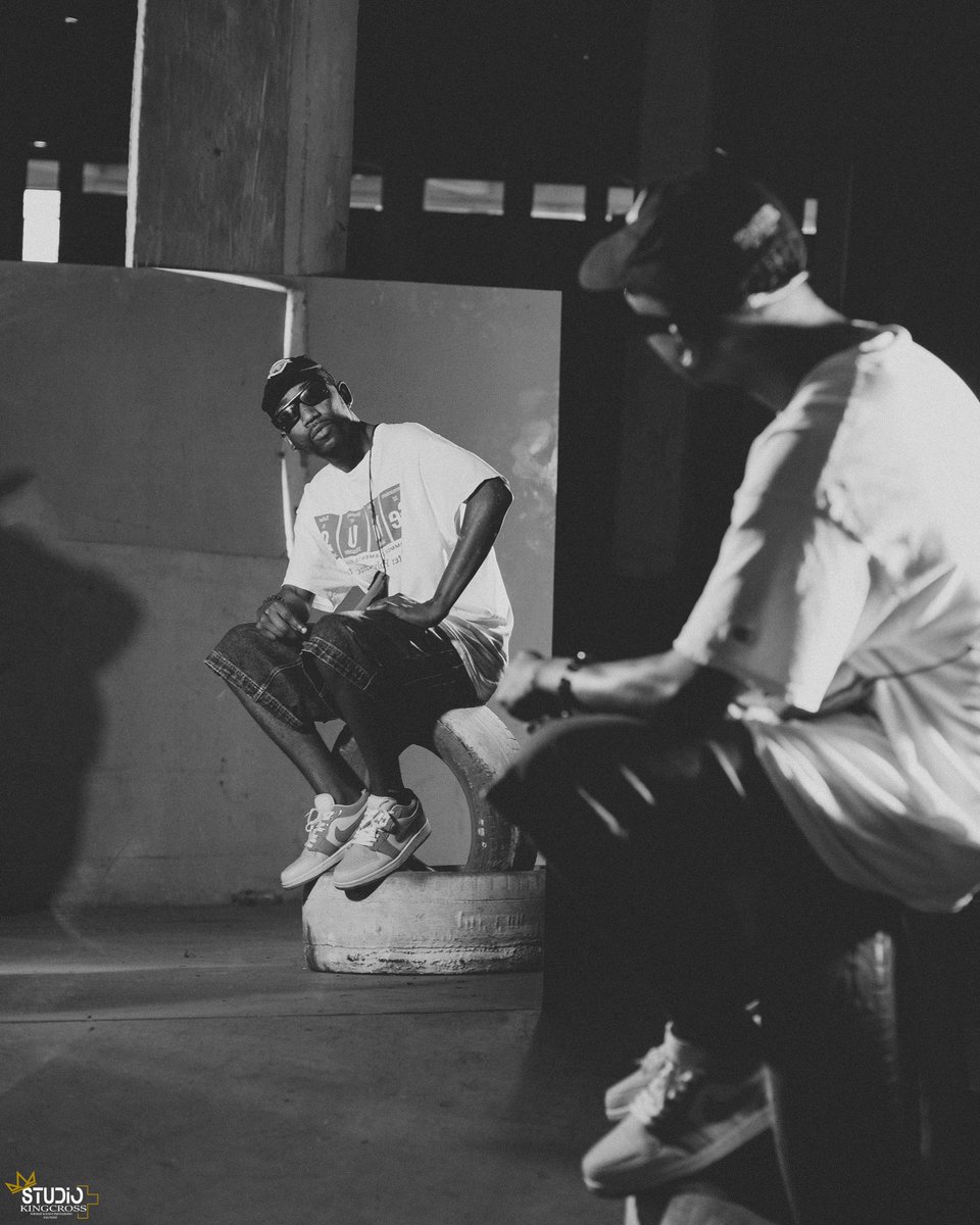 AsaphAfrika's tweet photo. They searching for the King in the tomb but heโs not there ๐คฒ๐ฝ
๐ธ @studiokingcross
#FeedTheStreets
#AsaphAfrika https://t.co/cc4OZIyKYP