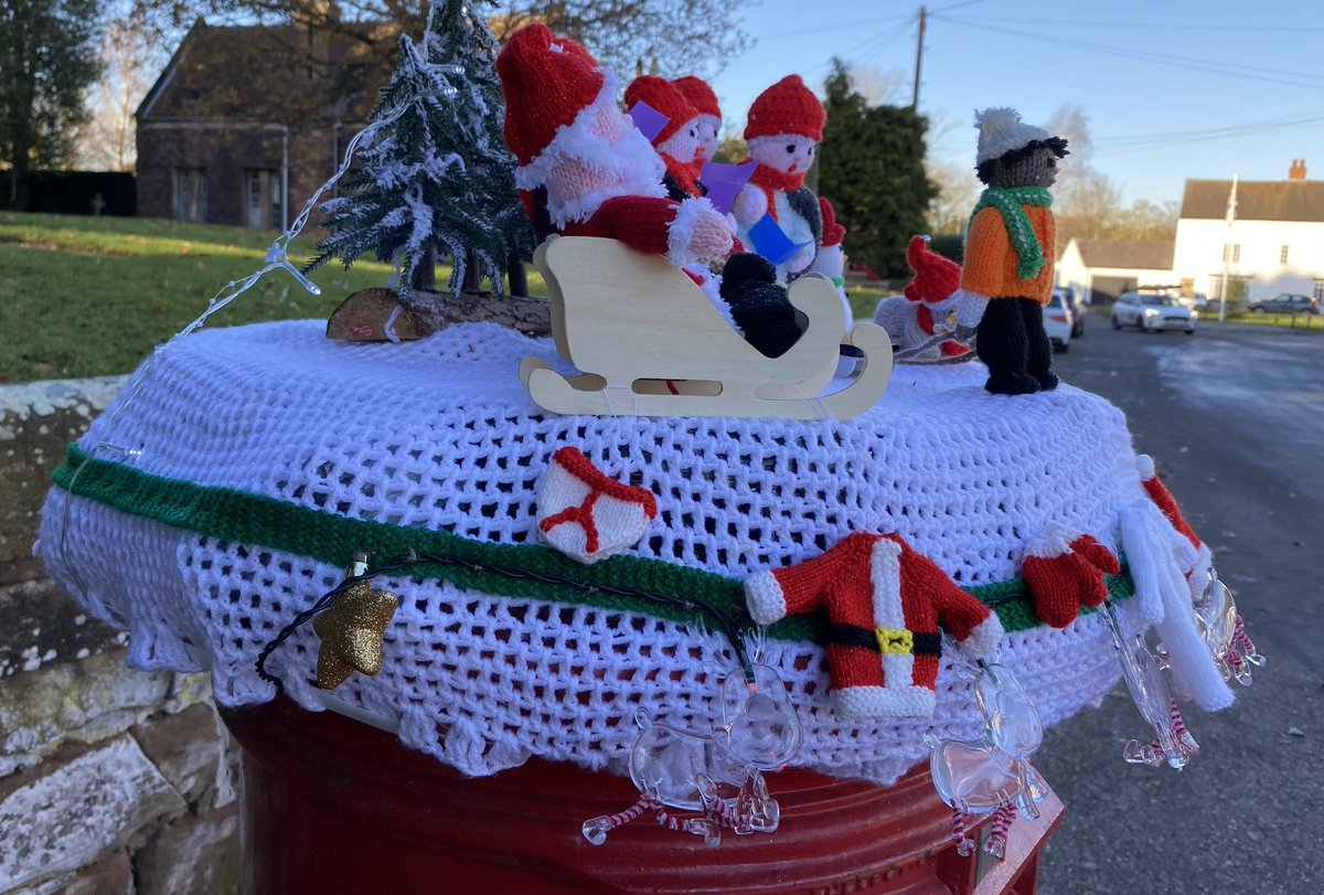 DBParishCouncil's tweet photo. It’s beginning to look a lot like Christmas 🤩🎄🎅🏻 #postboxtopper https://t.co/Oa4TFpYbpd