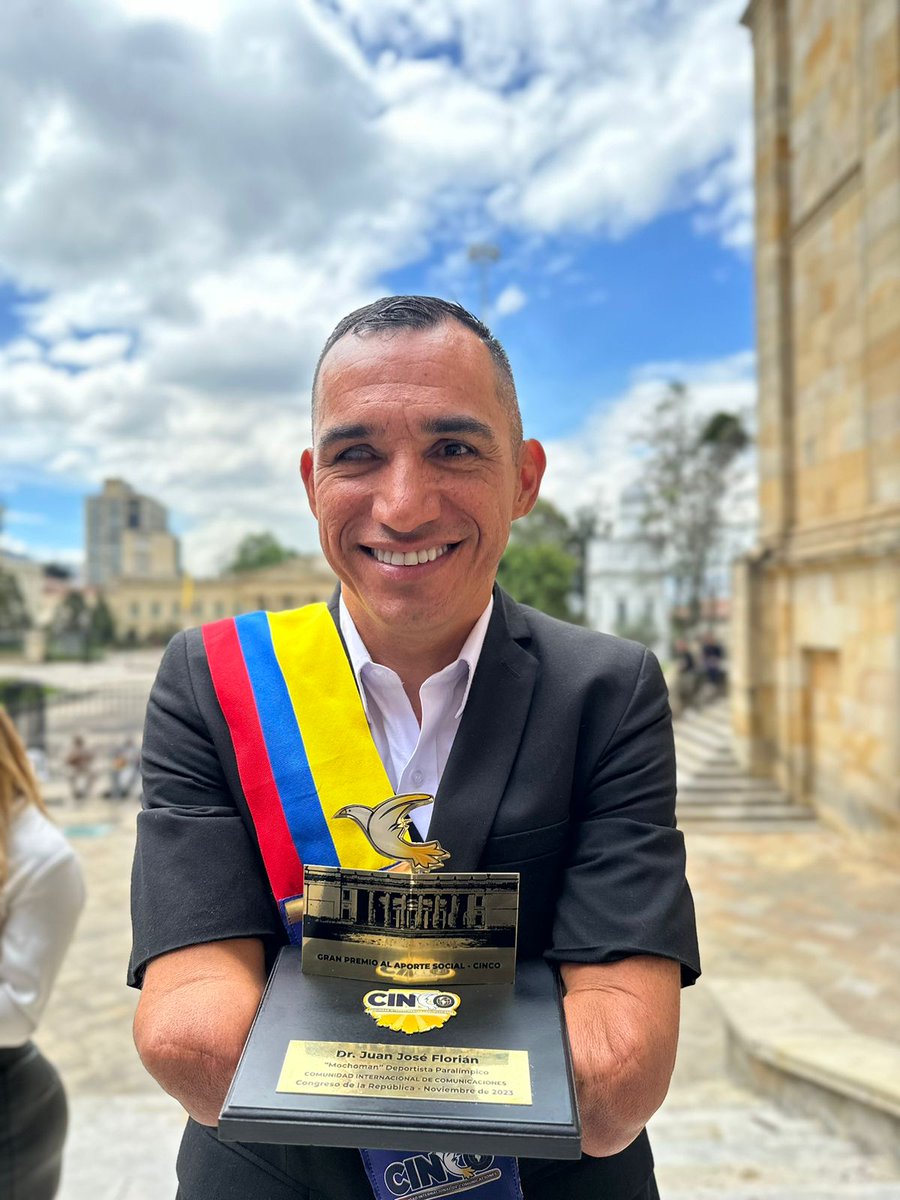 Telefónica Colombia (@telefonica_col) on Twitter photo Nuestro ciclista paralímpico Juan José Florián <a href="/_mochoman/">Juan Jose Florian Valencia</a> fue galardonado hoy en el Congreso de la República con el Gran Premio al Aporte Social - CINCO
Felicitaciones Juan José!
#MovistarSinBarreras
#ConectandoOportunidades Nuestro ciclista paralímpico Juan José Florián <a href="/_mochoman/">Juan Jose Florian Valencia</a> fue galardonado hoy en el Congreso de la República con el Gran Premio al Aporte Social - CINCO
Felicitaciones Juan José!
#MovistarSinBarreras
#ConectandoOportunidades
