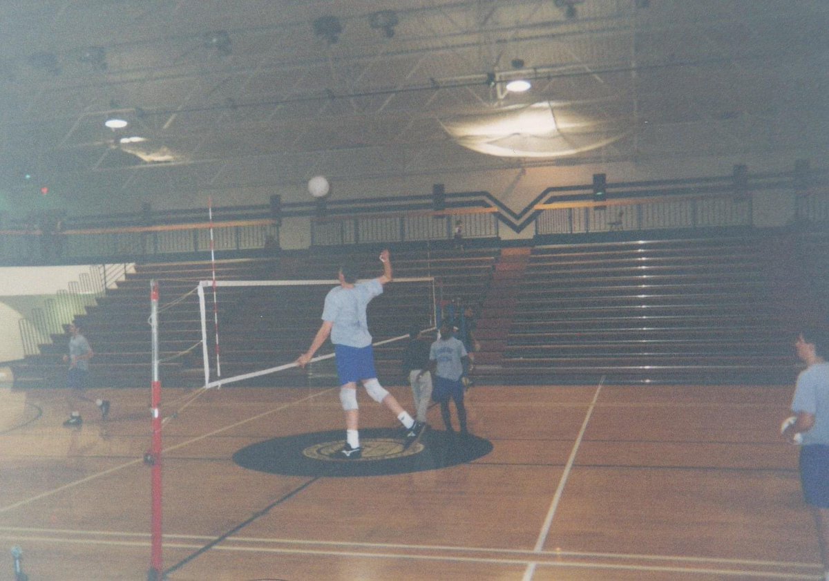 Saints_MVB's tweet photo. A little #TBT action! Thomas More had a MVB team for 3 years (1995, ‘96 & ‘97) which competed in the @MIVAVolleyball conference!
#TMUMVB #theBrotherhood #TMCbecameTMU https://t.co/hvvHLBFfIF