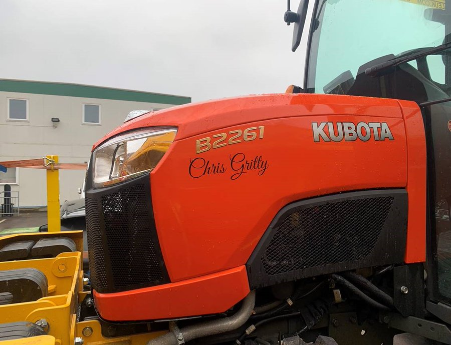 🥶It's chilly out there🥶

<a href="/TfL/">TfL</a> cycle lane de-icing machines (inc the wonderfully named 'Chris Gritty') will be out on London's network tonight to help keep cyclists safe

We don't actually use grit as liquid de-icer is safer for bikes &amp; it's non-corrosive so your bike won't rust