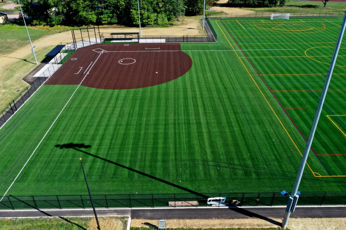 Keystone_Sport's tweet photo. Throwback Thursday! Check out our 2021 Design Build Project from the Lake-Lehman School District.
https://t.co/WFJ2mNqDqr
#letsgoknights #LLHS #TBT #KeystoneAthlete #KSC #DesignBuild #TurfBuilders #SportsFieldExperts #AthleteApprovedSpaces #Construction #AstroTurf #Keystone https://t.co/0ZVVNmmIDN