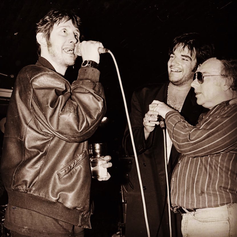 fobraonain's tweet photo. A great night out in Dublin town many moons ago… Van and I in awe of Shane’s version of Gloria… G.L.O.R.I.A…. 🔥

Huge condolences to Siobhan @EtainsDream to his father Maurice, to the extended @poguesofficial family and of course to his beloved @Victoriamary … 

Ní bheidh a leithéid arís ann…. 
Comhbhrón ó chroi… ❤️💫

#shanemacgowan #rip

📸 Lar Boland