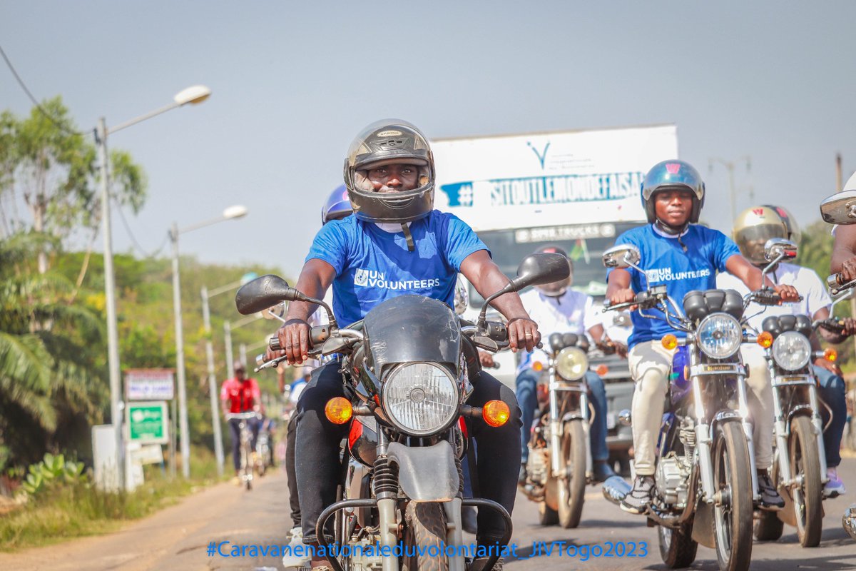 SPiwili's tweet photo. Journée Internationale du Volontariat.Une caravane s'est déroulée ce matin à Kara, ville située à 420 km au nord de Lomé. La caravane a continué cet après-midi à Sokodé ville située au centre du Togo à environ 340 km de Lomé.
#SiToutLeMondeLeFaisait
#JIV2023
#UNVTOGO https://t.co/T00eof61bq
