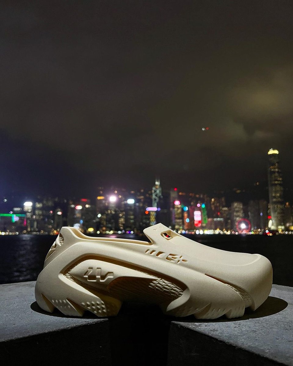 LOUIS VUITTON インソール　スニーカー 駅南やまご質店オンラインショップ / ヴィトン ランアウェイ