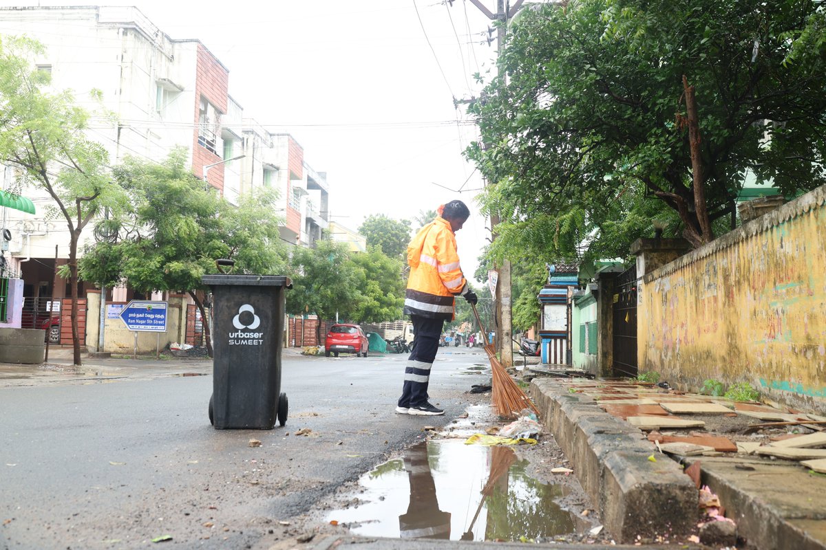 ✅Handle diapers & pads in a separate disposal manner.
✅Stand against littering -  it clogs drains.

🚮Let's come together for a cleaner, safer city!💛

#WasteSegregation
#ResponsibilityInAction
#FloodPrevention
#EnvironmentalResponsibility
#ChennaiCorporation
#nammachennaiclean