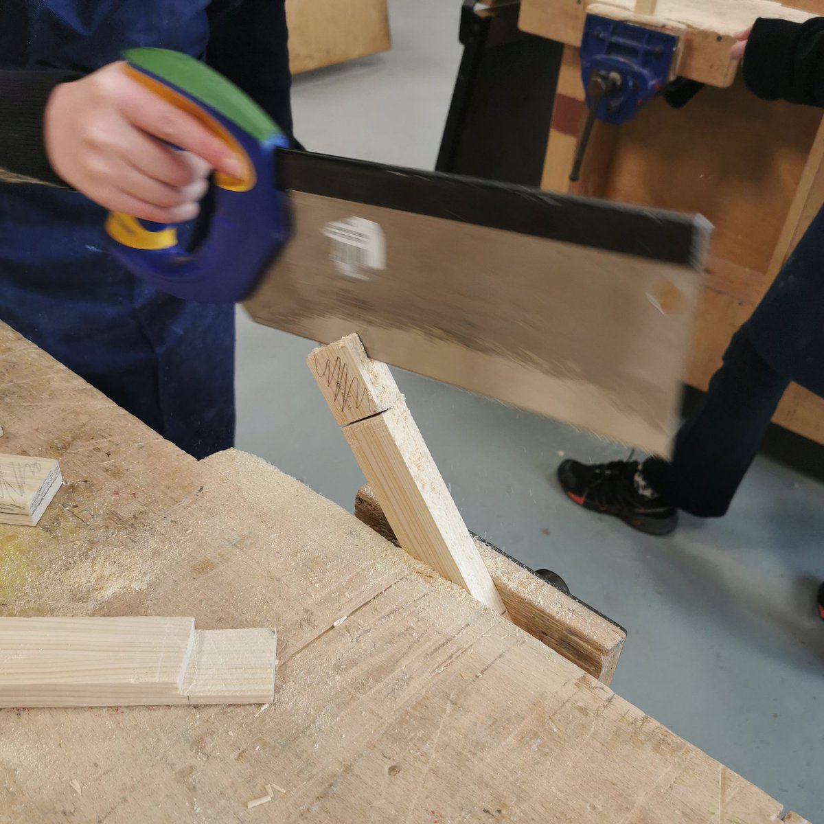 SMacGregor2's tweet photo. Impressed with my S1 class' effort cutting their corner halving joints for their frame. Pupils were learning to cut using the diagonal method to remove waste wood. https://t.co/VAxsZ1kSKO