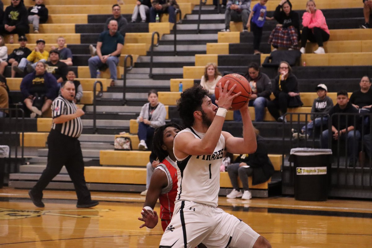 Lytle Basketball 🏀 tweet media