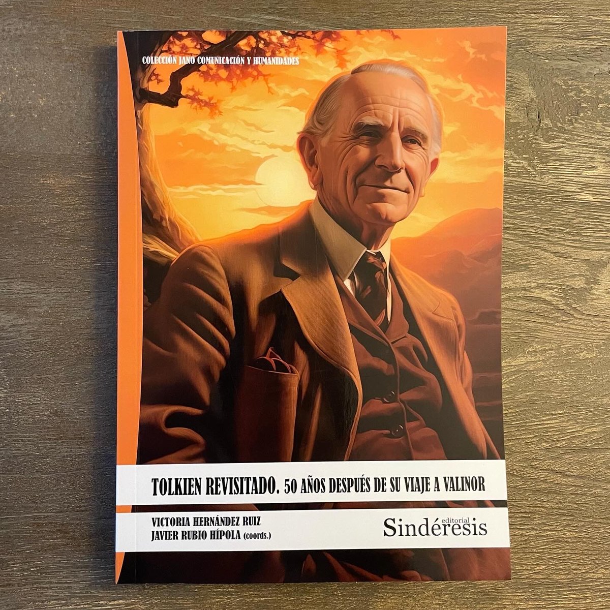 AlvaroAbellan's tweet photo. Nuevo libro: "Tolkien revisitado. A 50 años de su viaje a Valinor".
Contribuyo con un capítulo: "De la mímesis a la subcreación: rutas para investigadores del porvenir".
#Tolkien #libros https://t.co/oxY5rGwBed