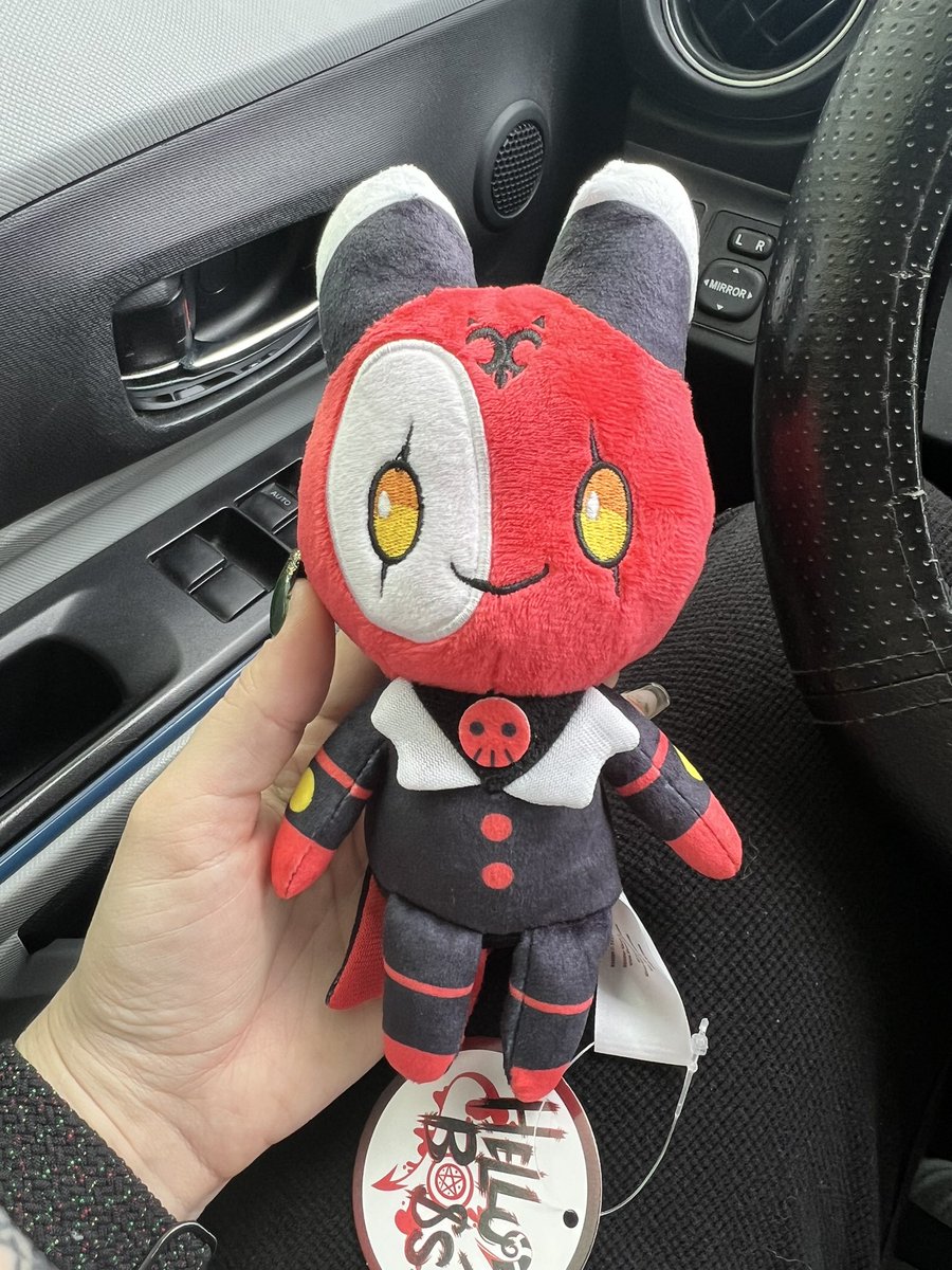Vash_Fanatic's tweet photo. THE BOY IS HEREEEEE @VivziePop he’s so precious 😭😭😭 #HelluvaBoss #Blitzo https://t.co/gnCI4AjQOp