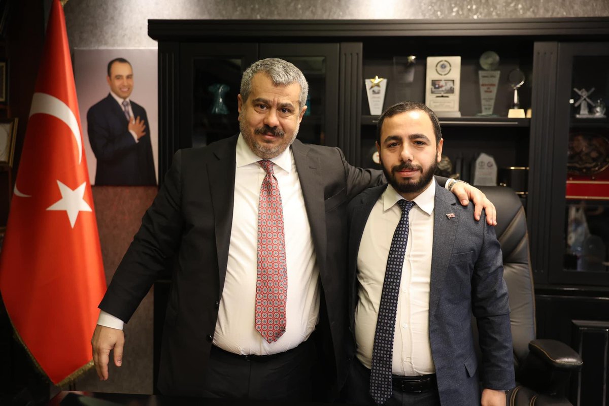 abdurrahimtoru's tweet photo. Değerli abim iş adamı sayın Fatih Bucak bey , yazar Osman Güzelgöz bey ve duayen gazeteci Sedat Atilla abi bizleri ziyaret ettiler , ziyaretlerinden dolayı kendilerine teşekkür ediyorum
@OsmanGuzelgoz_ @nedimatilla https://t.co/L96BlxH0KC
