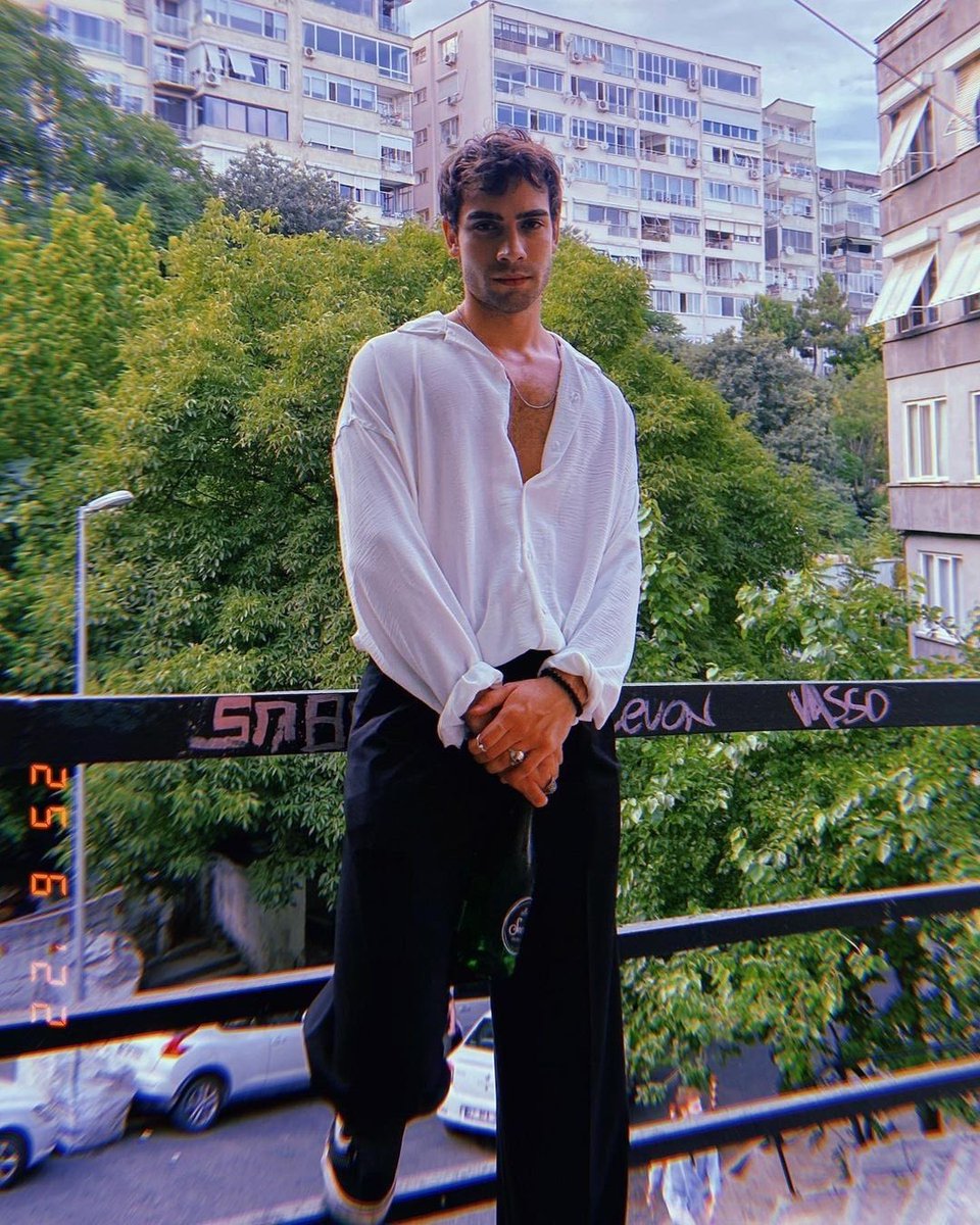 nurcagiran_'s tweet photo. Bir Burak Berkay ve Yaman Gülsoy kolay yetişmiyor şu giyim tarzının en çok yakıştığı adam olabilir asla onun gibi olamazsınız🤙🏻 https://t.co/rovX3srnmE