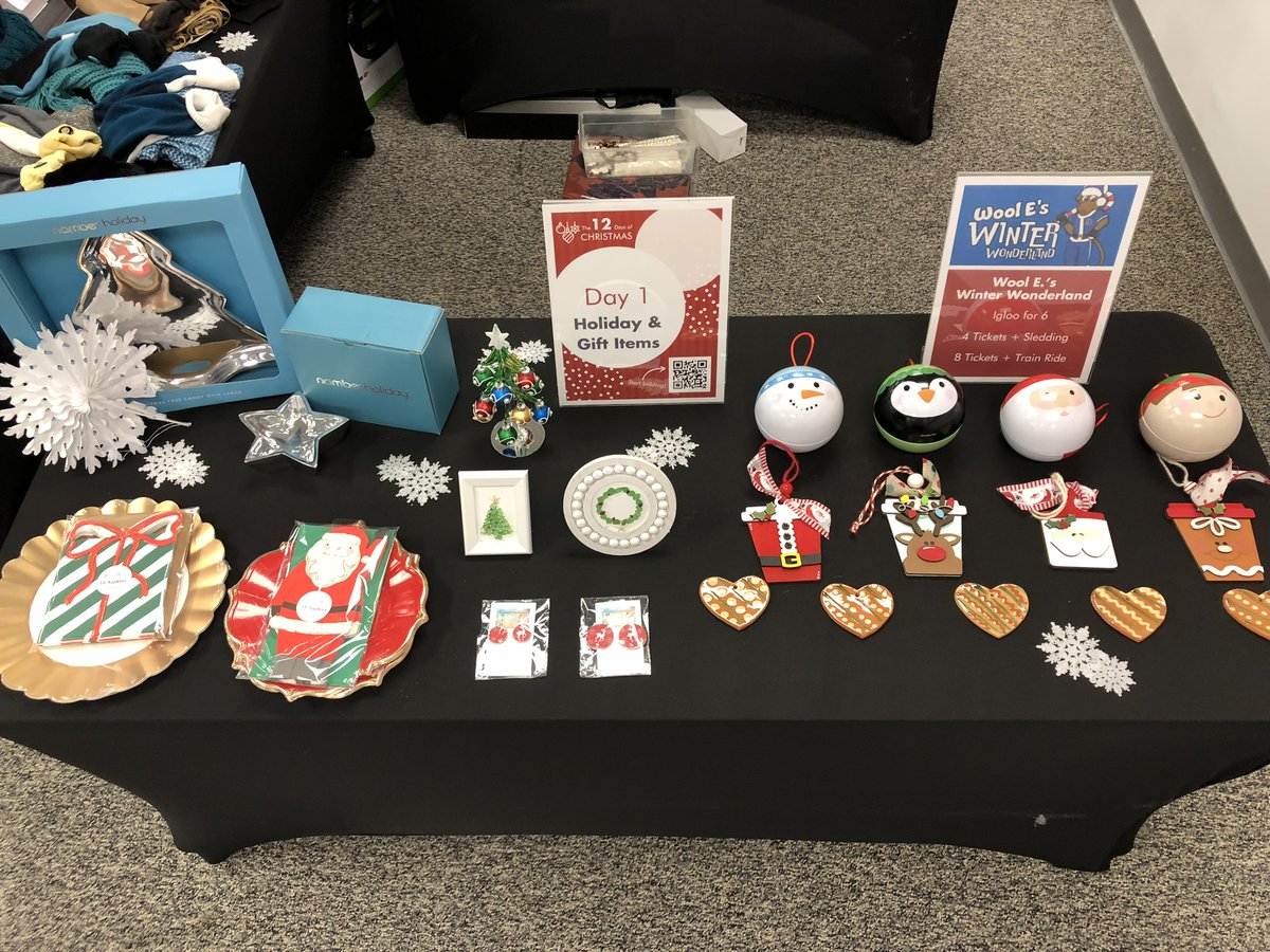 Dress for Success Triangle NC tweet media