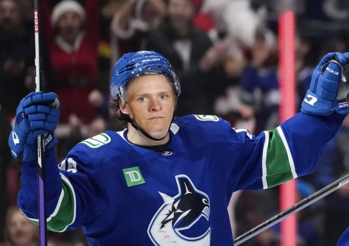 Canucks should grab Perry so he can be close to someone in particular.