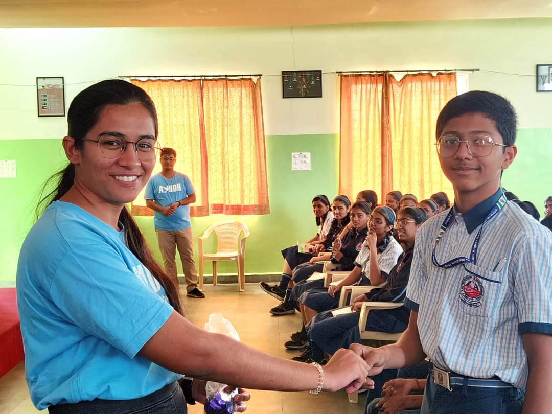 ayudh_india's tweet photo. #AYUDH Pune launched the '#SafeandBrave Online' Campaign on #InternationalComputerSecurityDay. #AYUDHPune Team's engineering and professional students initiated the first session at CMS English School with plans to extend to all English medium schools in PCMC Corporation. https://t.co/21UAXZGjsb