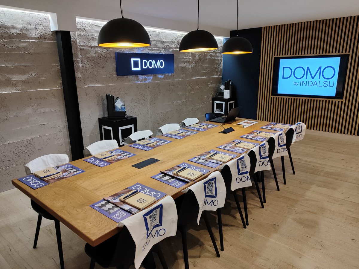 DOMObyINDALSU's tweet photo. 💪 Todo preparado para mañana.

🔵 Os recordamos que mañana volvemos con nuestras formaciones #DOMOEXPERTO, esta vez sobre nuestra solución para el mundo del #interiorismo y la #arquitectura, #DOMODECOR.

#UnMundoAlQueMirar #SistemasDOMO https://t.co/h09ia3sgPT