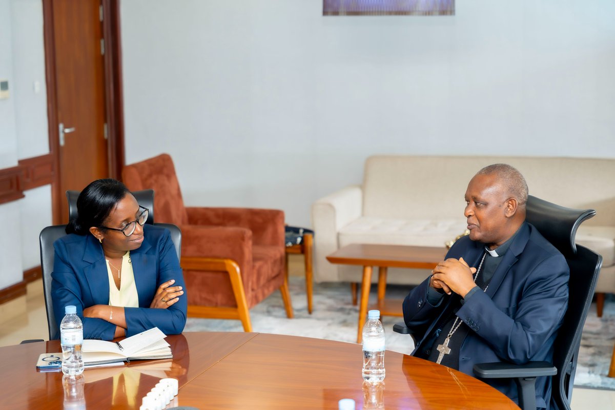BankofKigali's tweet photo. Bank of Kigali CEO Dr. Diane Karusisi hosted a courtesy visit for a delegation from the Diocese of Kigali, led by His Eminence Cardinal Antoine Kambanda, at BK Headquarters. The meeting aimed to strengthen the existing partnership between the two institutions and explore potential areas of collaboration, including Corporate Social Responsibility initiatives.

Discussions also centered on expanding the partnership to encompass other BK Group subsidiaries, such as BK Foundation and BK General Insurance. His Eminence Cardinal Antoine Kambanda expressed his appreciation for the ongoing partnership and reaffirmed the strong relationship between the two organizations.