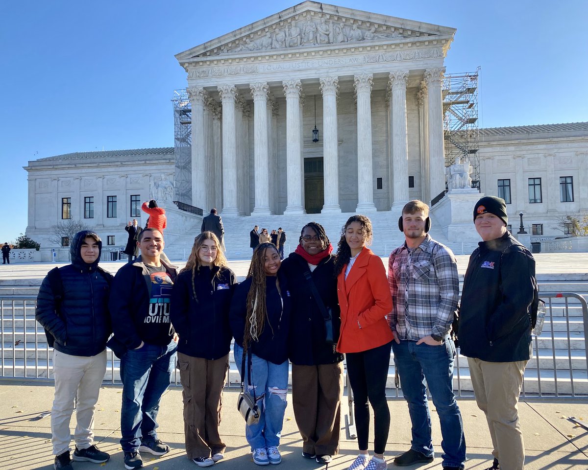 JAG_Kansas's tweet photo. Our students are learning a ton and representing our state well at NSLA in Washington D.C. #NSLA2023 #JAGKStudentLeaders https://t.co/UeZJIo9xKf
