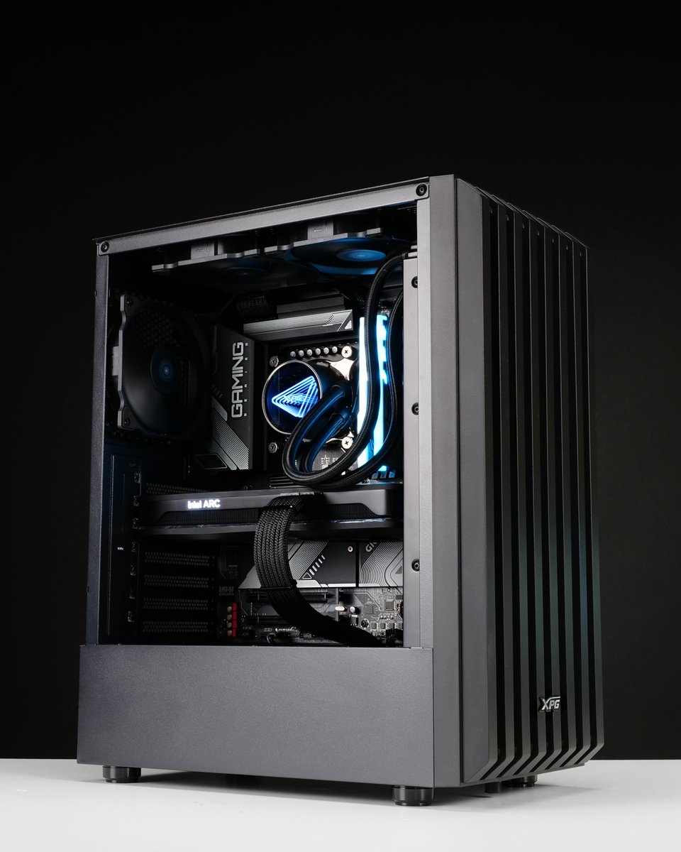 battlerigs's tweet image. Can finally share my latest build!! Welcome the brand new @XPG_Global VALOR STORM case! 

Doesn’t get much meaner than this.

#pcbuilds #pcmr #custompcs