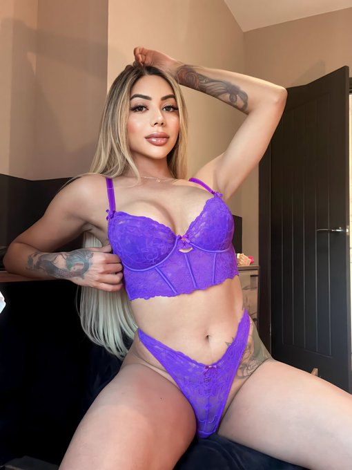 Hey babys 💜 https://t.co/F6bEWTecSR