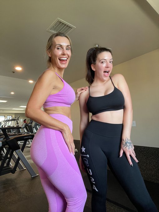 Got the best workout in this morning.  Didn&rsquo;t even need to lift weights 😉💦 https://t.co/2INWwXOFjg<a href="/tag/sexysaturday"class="tags"><span>#sexysaturday</span></a>