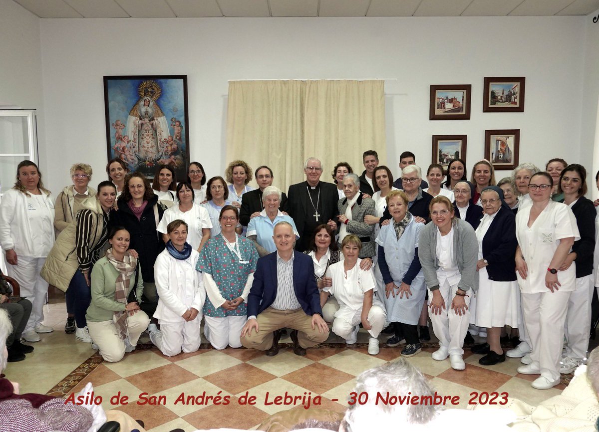 QUERER Y CUIDAR A NUESTROS MAYORES. Visita a la Residencia Asilo San Andrés, de #Lebrija. Encuentro con la comunidad de Hijas de la Caridad, con los trabajadores y voluntarios, y con los residentes. Una mañana preciosa viendo el clima de familia que allí se respira. El modo de