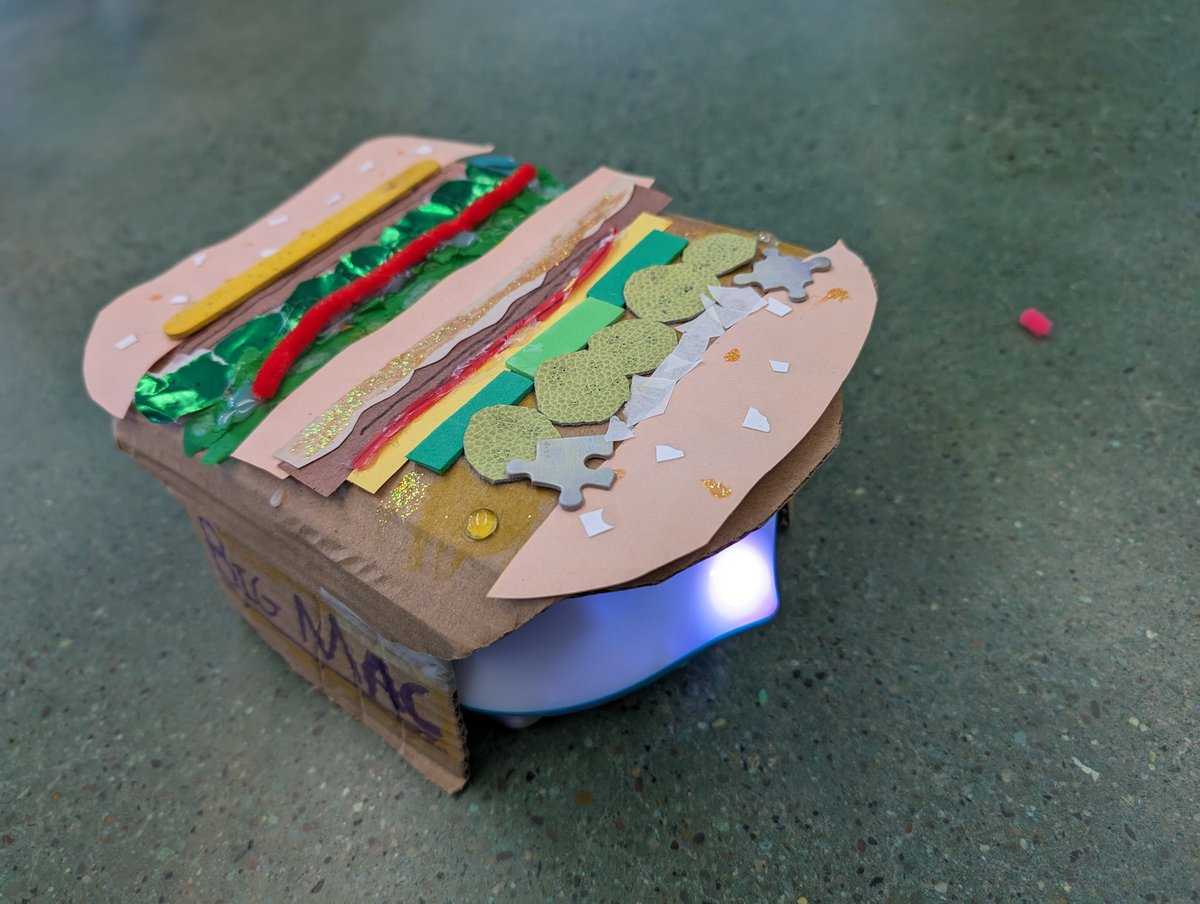 🅼🆁. 🅵🅾🅶🅻🅴 tweet media