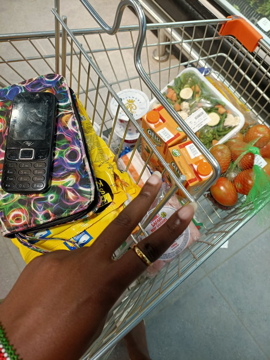 MissKavumbi's tweet photo. Today has been great 😃 I've had a good and kind client 😁 thank you for the trust 🙏♥️
 reach me on 0708803781 for any errands that you need to run.From parcel sending,pick up and delivery, grocery and household shopping 🛍️, following up on an order
📍(MOMBASA) https://t.co/CWcIamH8R8