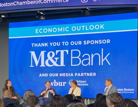 EnglishNB_EW's tweet photo. Thank you @CurtisDubay, chief economist @USChamber, for calling for a comprehensive immigration reform as the way to deal w/ the persistent #WorkersShortage, during the #EconOutlook2024 organized by @bostonchamber & @Boston_Rooney @WBUR https://t.co/CAGCMAAx4u