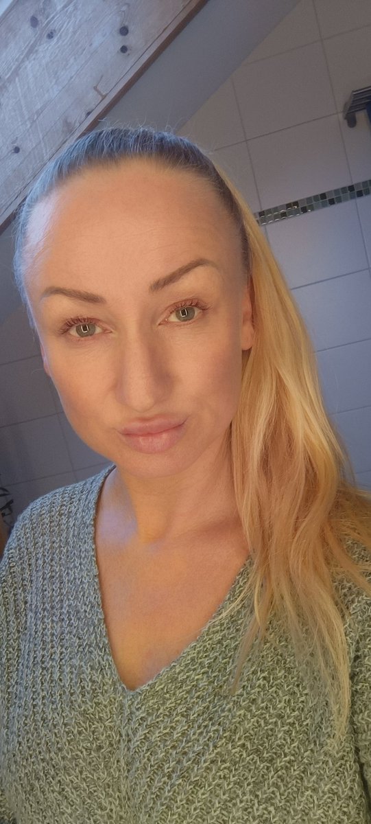 Tradwife Child of God ✝️🖤❤🦋🔥❣️ tweet media