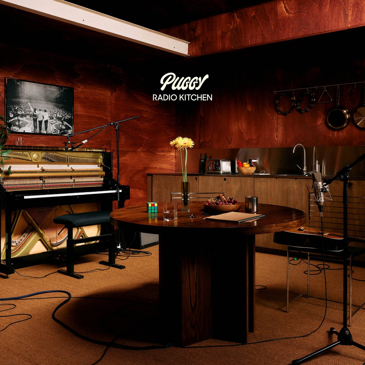 PuggyBand's tweet photo. So excited to announce the release of our new EP « Radio Kitchen » on January 26th 2024 📀 We’re looking forward to invite you into our creative refuge through our new songs and can’t wait to hear what you think of them! https://t.co/kc5kLxLQnO