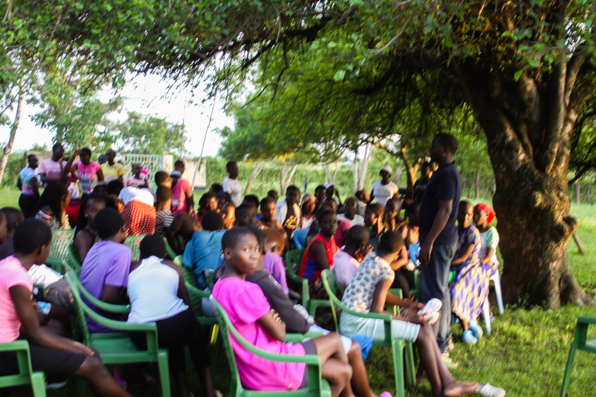 BAI_YouthOrg's tweet photo. Coming together to share and highlight some of the risk behavior and how to mitigate them by coming up with a healthy practices through enhancing meaningful engagement in order to reduce spread of HIV/AIDS among Adolescent Girls and Young Mothers in OnyataVillage NorthSakwaWard https://t.co/1rOnpL2gYp