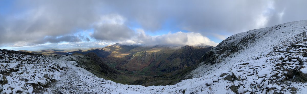 Dino_Dobrowski's tweet photo. A very successful hike up Mount Snowdon this morning โ๏ธ๐๏ธ
The gusts up the summit today was well over 30 miles per hour!
#Snowdonia #Wales #MountSnowden https://t.co/WvD2yoQ3yP